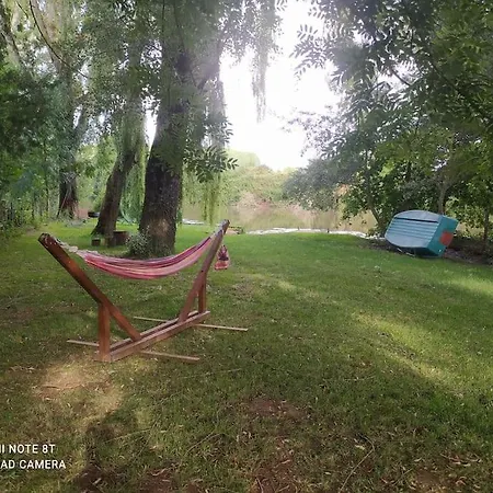 Сasa de vacaciones Maisonnette En Bord De Riviere Tout Pres Du Mans