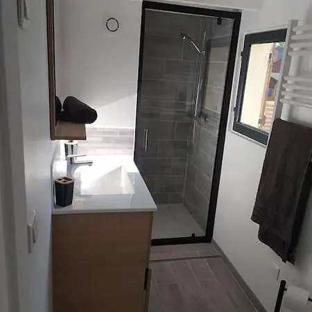 Сasa de vacaciones Maisonnette En Bord De Riviere Tout Pres Du Mans *