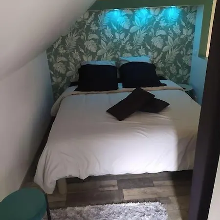 Prázdninový dům Maisonnette En Bord De Riviere Tout Pres Du Mans La Bazoge