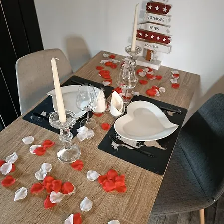 Maisonnette En Bord De Riviere Tout Pres Du Mans * La Bazoge