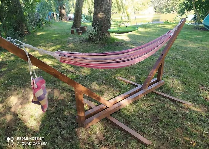 Vakantiehuis Maisonnette En Bord De Riviere Tout Pres Du Mans La Bazoge